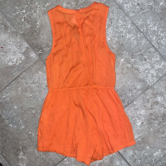 Dainty Hooligan orange romper. NEW Size small. NWT - Picture 3 of 4